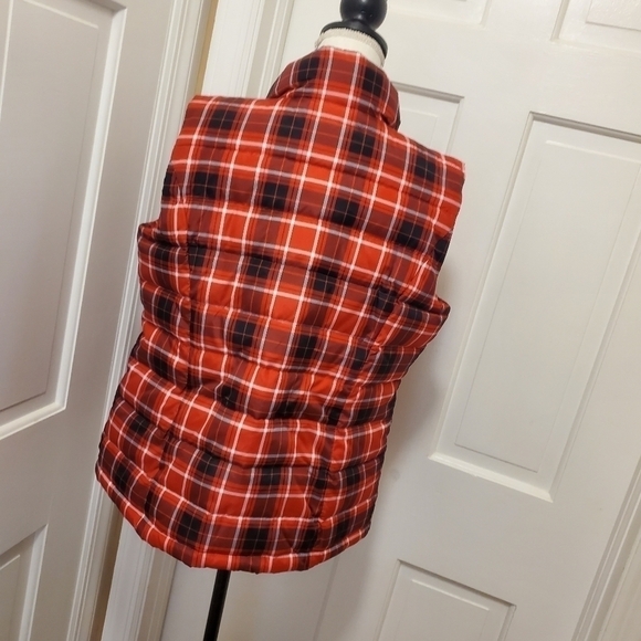 EC Charter Club Quilted Red Buffalo Plaid Puffer Vest Size Medium, preppy - Picture 5 of 9